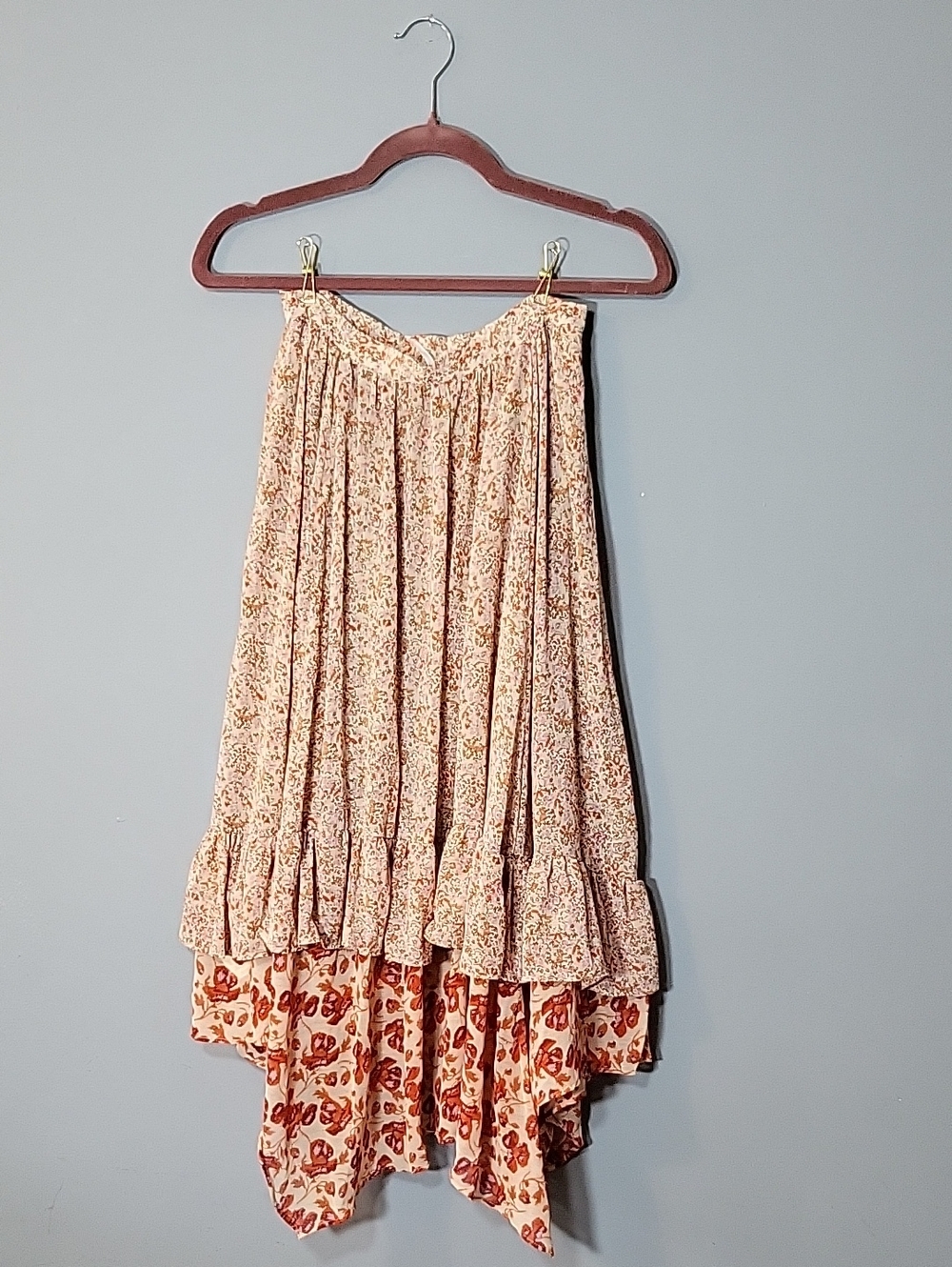 Free People Size 4 Zuma Drippy Boho Cottage Floral Tiered Midi Skirt in Pink - Picture 4 of 14